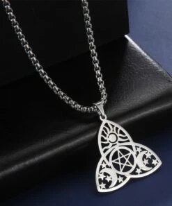 Brand new 🥰 Don't AsK Stainless Steel Moon & Star Pendant Necklace For 👩 Women ⌛