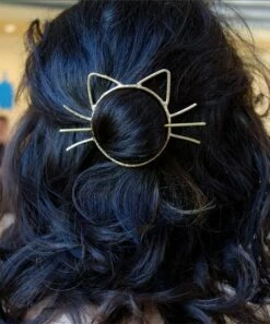 Budget ❤️ Don't AsK Goldtone Cat Hair Clip For 👩 Women ⌛